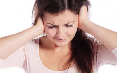 Las 7 peores cosas que le puedes hacer a tus oidos